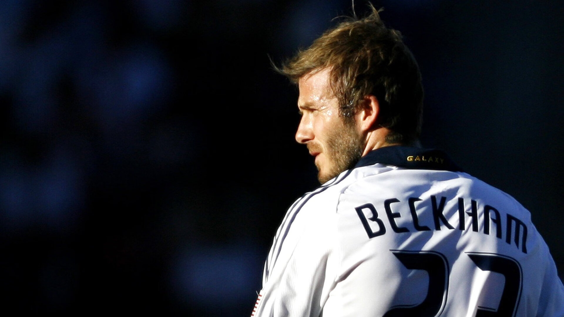 埃弗顿前场抢断直接转化为进攻机会,埃弗顿对