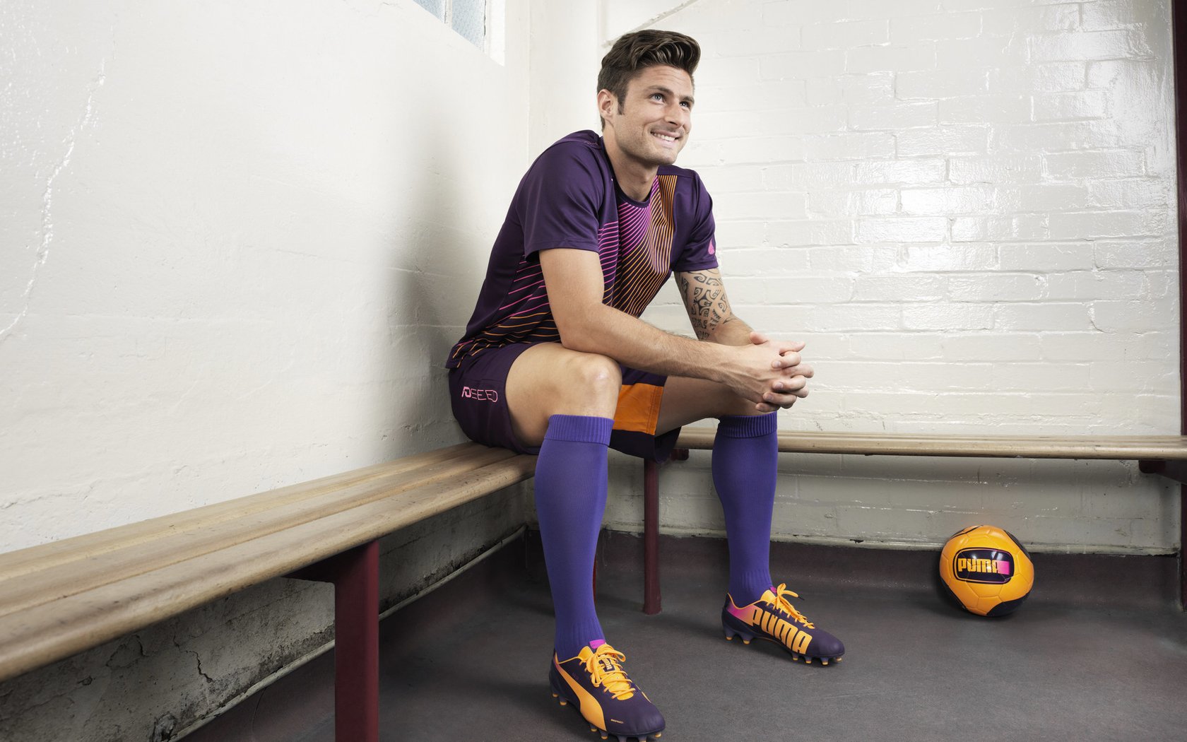 开云体育平台-“英超赛场火热:比赛精彩程度不断升级”,英超比赛进程